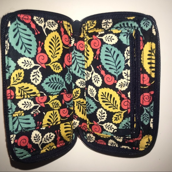Vera Bradley phone wristlet - Picture 3 of 4